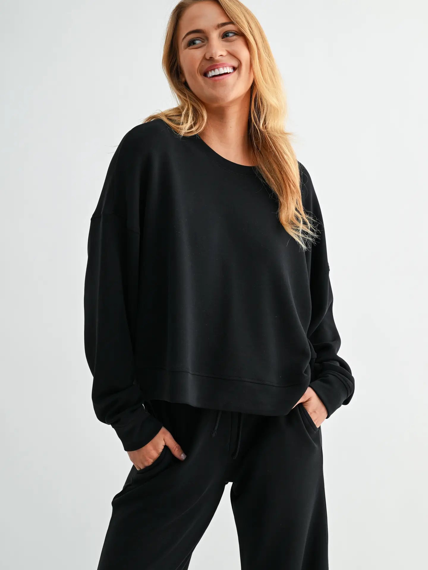 🖤 Laguna Drop Shoulder Sweatshirt – Black