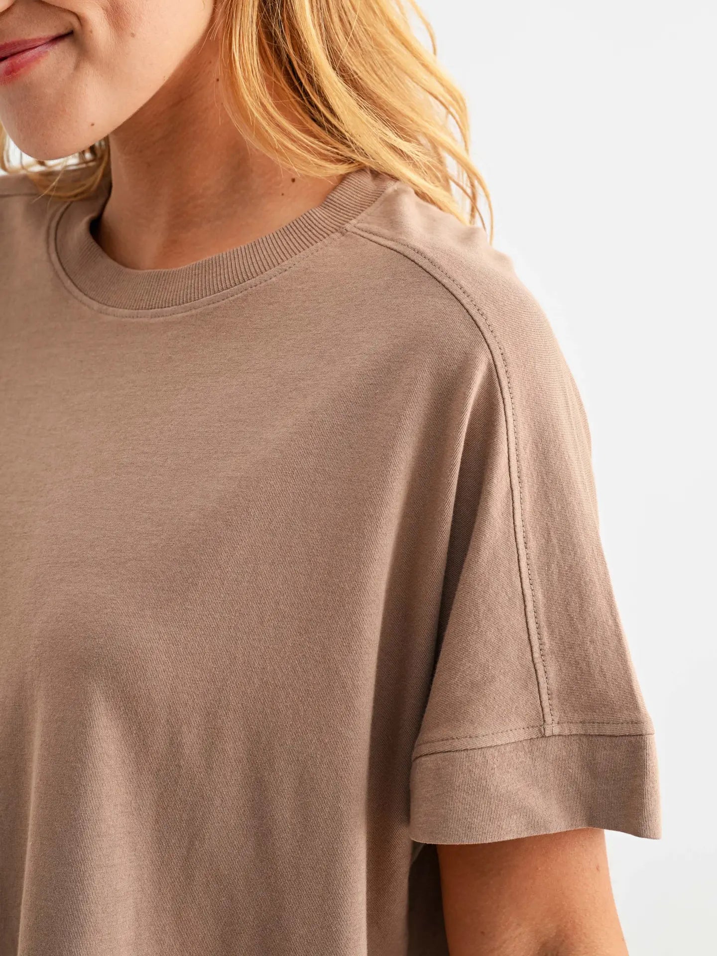 🤎 Everyday Pima Cotton Sunfade Drape Tee – Mocha